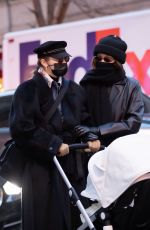 GIGI and BELLA HADID Out and About in New York 12/15/2020