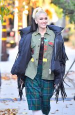 GWEN STEFANI Arrives at a Recording Studio in Santa Monica 12/14/2020