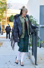 GWEN STEFANI Arrives at a Recording Studio in Santa Monica 12/14/2020