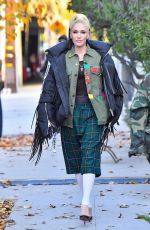 GWEN STEFANI Arrives at a Recording Studio in Santa Monica 12/14/2020