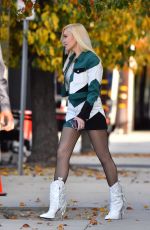 GWEN STEFANI Out and About in Pasadena 12/21/2020