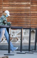 HAILEY and Justin BIEBER Shopping at Maxfield in West Hollywood 12/15/2020