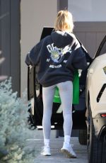 HAILEY BIEBER Heading to Yoga Class in Los Angeles 12/19/2020