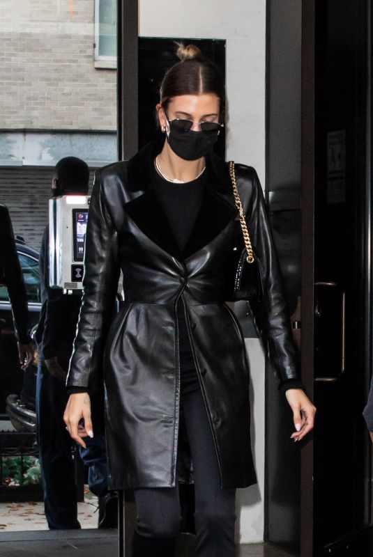 HAILEY BIEBER Leaves Her Apartment in New York 12/01/2020