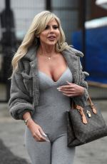 HANNAH ELIZABETH in Tights Arrives at Newborn Emporium Photo Studio in Middleton 12/13/2020