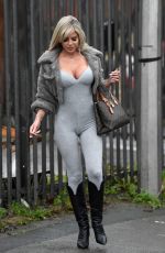 HANNAH ELIZABETH in Tights Arrives at Newborn Emporium Photo Studio in Middleton 12/13/2020