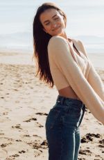 HELEN OWEN - Instagram Photos 12/01/2020