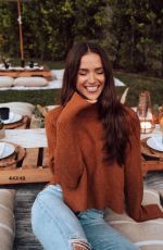 HELEN OWEN - Instagram Photos 12/01/2020
