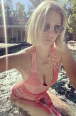 JANUARY JONES in Bikini - Instagram Photos 12/20/2020