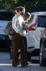 JENNIFER GARNER Out and About in Brentwood 12/03/2020