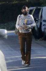 JENNIFER GARNER Out and About in Brentwood 12/03/2020