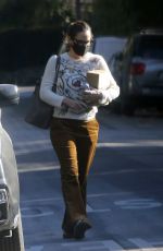 JENNIFER GARNER Out and About in Brentwood 12/03/2020