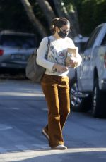 JENNIFER GARNER Out and About in Brentwood 12/03/2020