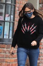 JENNIFER GARNER Out and About in Brentwood 12/17/2020