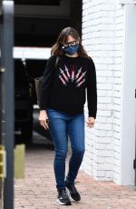 JENNIFER GARNER Out and About in Brentwood 12/17/2020