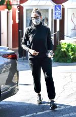 JENNIFER GARNER Out Shopping at Brentwood Mart 12/09/2020