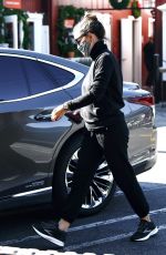 JENNIFER GARNER Out Shopping at Brentwood Mart 12/09/2020
