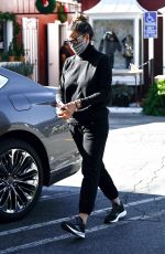 JENNIFER GARNER Out Shopping at Brentwood Mart 12/09/2020