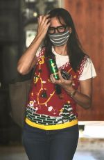 JENNIFER GARNER Wearing a Face Mask Out in Los Angeles 12/18/2020