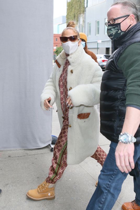 JENNIFER LOPEZ Arrives at a Studio in New York 12/30/2020