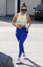 JENNIFER LOPEZ in Tights Arrives at a Gym in Miami 12/23/2020