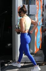 JENNIFER LOPEZ in Tights Arrives at a Gym in Miami 12/23/2020