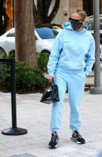 JENNIFER LOPEZ Out and About in Miami 12/22/2020