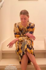 JENNIFER MORRISON - Instagram Photos 12/16/2020