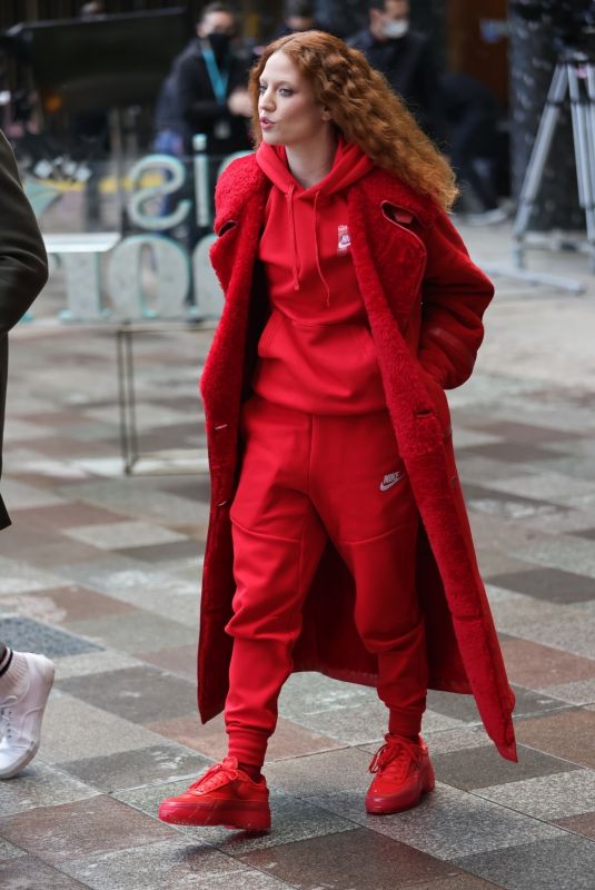 JESS GLYNE Arrives at This Morning Show in London 12/15/2020