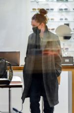 JULIANNE MOORE Shopping for Eyeglass in New York 12/03/2020