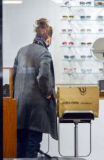 JULIANNE MOORE Shopping for Eyeglass in New York 12/03/2020