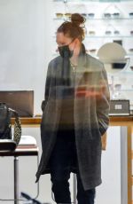 JULIANNE MOORE Shopping for Eyeglass in New York 12/03/2020