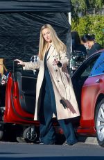 KATE HUDSON on the Set of Truth Be Told in Los Angeles 12/16/2020