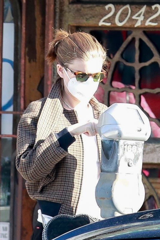 KATE MARA at Blue Bottle Cafe in Los Feliz 12/26/2020