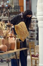 KATIE HOLMES Shopping at ABC Carpet and Home in New York 12/20/2020