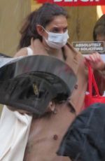 KATIE HOLMES Shopping at Blick Art Store in New York 12/16/2020