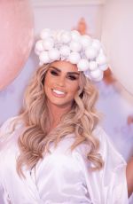 KATIE PRICE for Scented, New Bath Bomb Range Photoshoot 12/08/2020