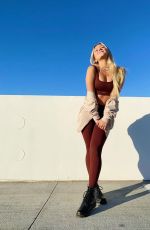 KATIE SIGMOND - Instagram Photos 12/05/2020