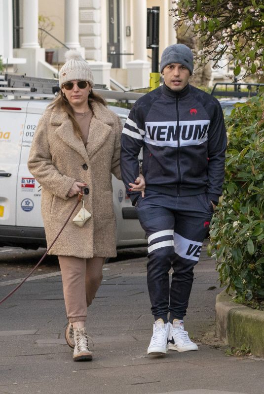 KELLY BROOK and Jeremy Parisi Out with Their Dog in London 12/01/2020