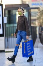 KIMBERLY STEWART Shopping at Container Store in Los Angeles 12/01/2020