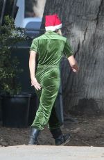 KRISTEN BELL Outside Her New House in Los Feliz 12/06/2020