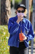 KRISTEN STEWART Out Shopping in Malibu12/18/2020