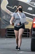 LANA DEL REY Leaves Hugo