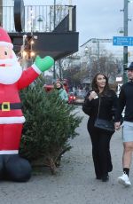 LAUREN GOODGER Buying a Christmas Tree in Leytonstone 12/07/2020
