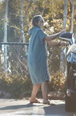 LEIGHTON MEESTER After Surfing session in Malibu 12/09/2020