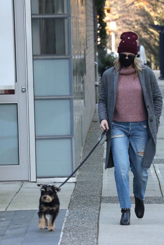 LILI REINHART Out with Her Dog in Vancouver 12/05/2020