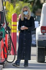 MEG RYAN at a Gas Station in Santa Monica 12/08/2020