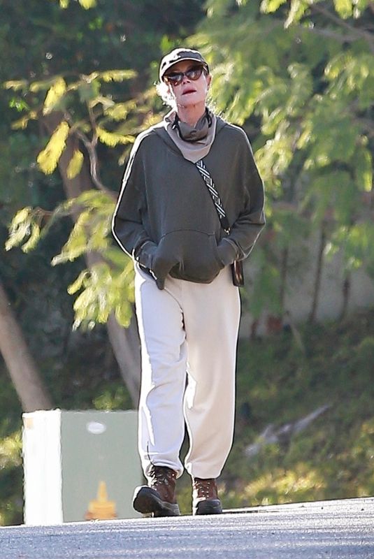 MELANIE GRIFFITH Out and About in Beverly Hills 12/12/2020