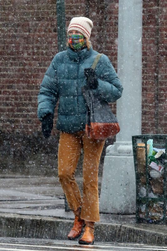 NAOMI WATTS Out and About in New York 12/09/2020