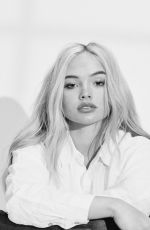 NATALIE ALYN LIND in Muze Magazine, December 2020